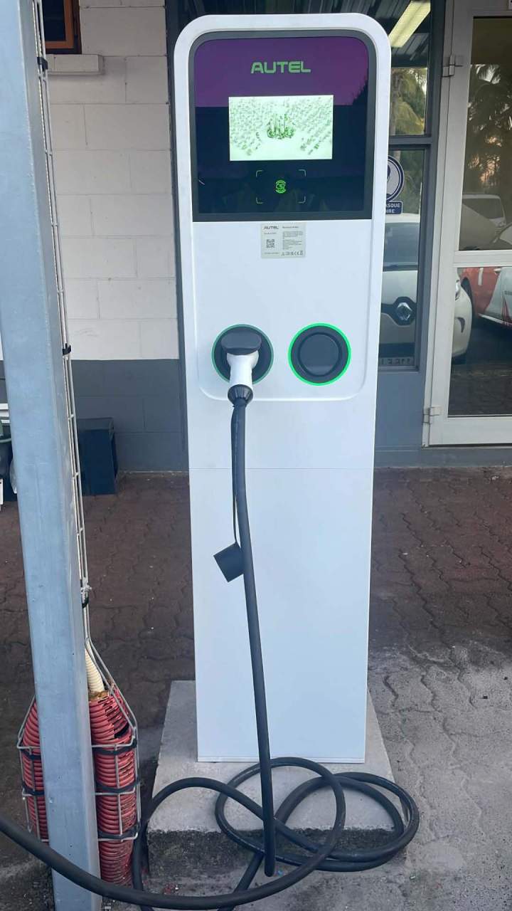 Borne de recharge Autel La Réunion