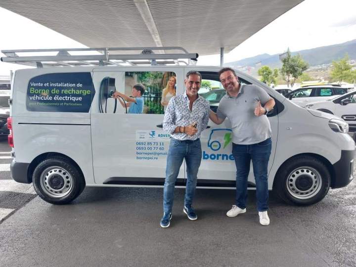 Professionnel de borne de recharge La Réunion